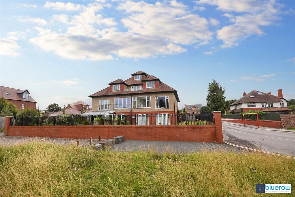 Additional image 2 of 3 bed flat to rentHall Road West, Liverpool L23