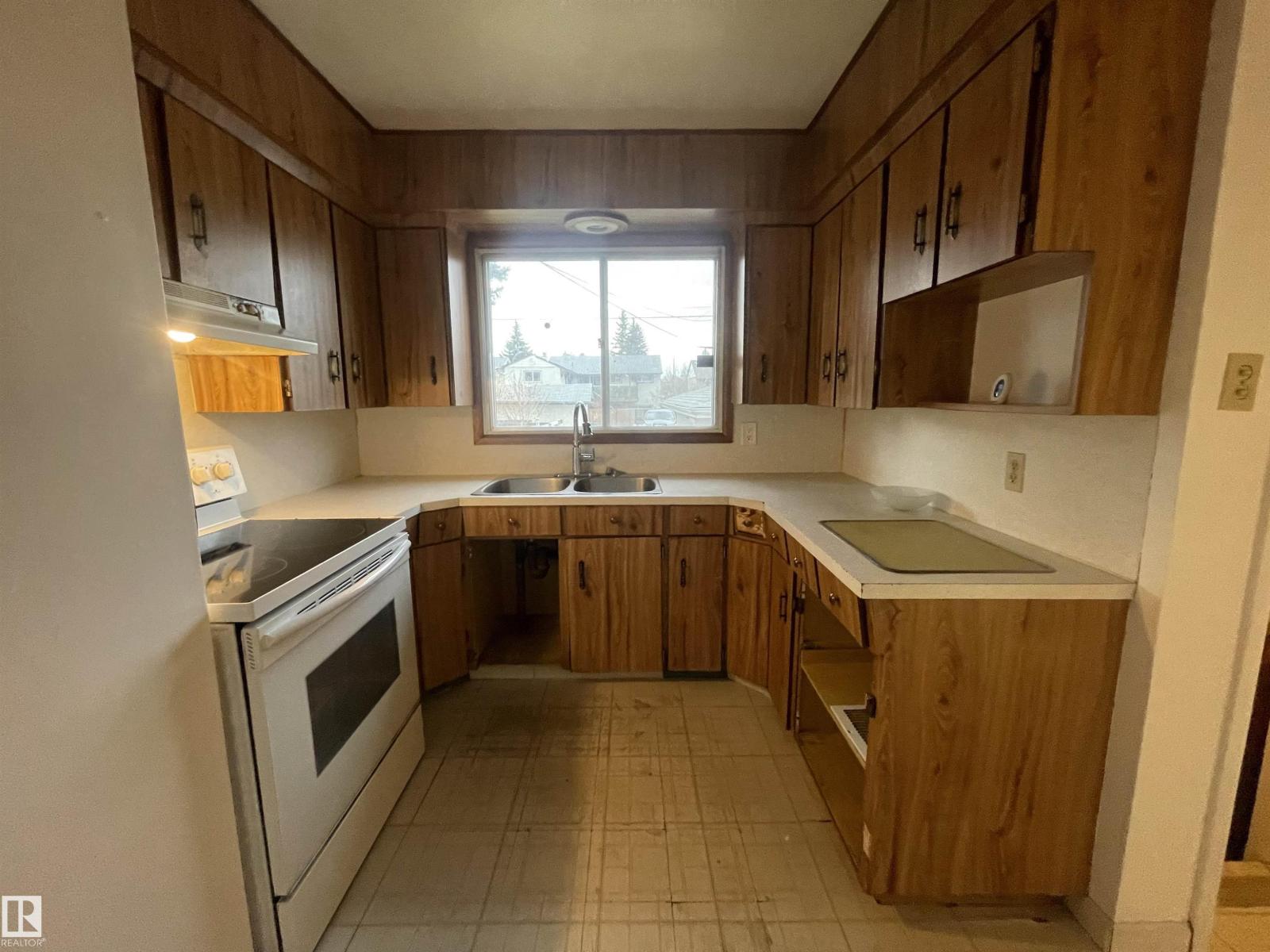 Additional image 5 of 13804 132 Avenue NW, Edmonton, AB, T5L3R8