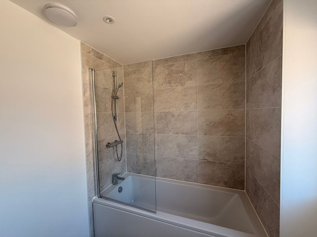 Additional image 11 of 4 bed detached house to rentCelandine Gardens, Priors Hall Park, Corby NN17