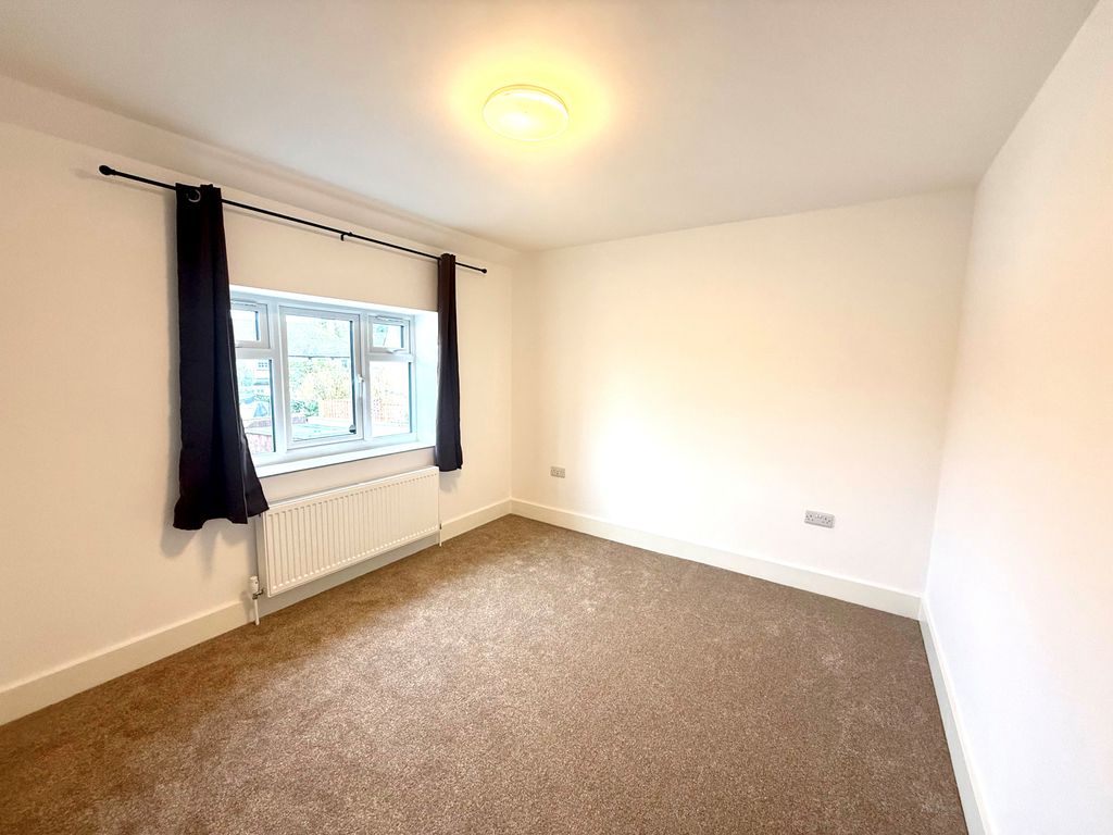Additional image 9 of 3 bed property to rentSaxville Road, Orpington BR5