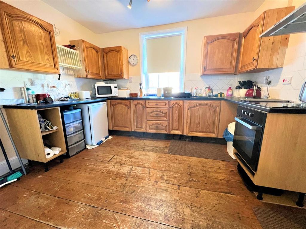 Additional image 12 of 3 bed flat for saleLennox Street, Weymouth DT4