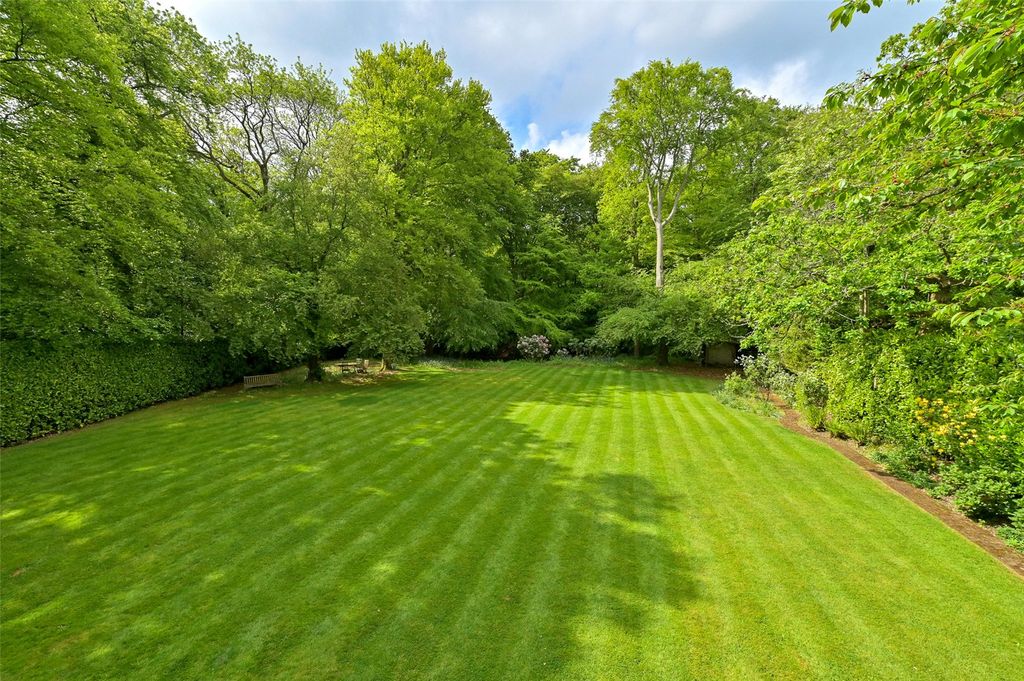 Additional image 9 of 5 bed detached house to rentDoggetts Wood Lane, Chalfont St. Giles, Buckinghamshire HP8