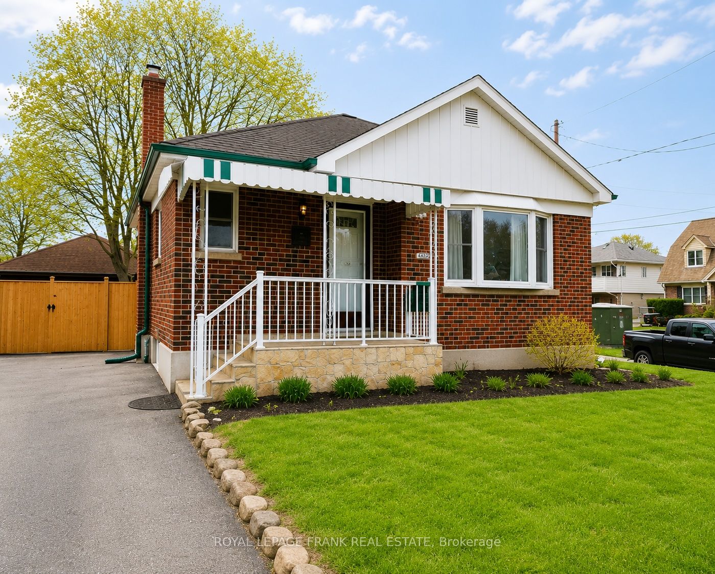 Basement-459 Colborne Street E, Oshawa, ON, L1G 1N3