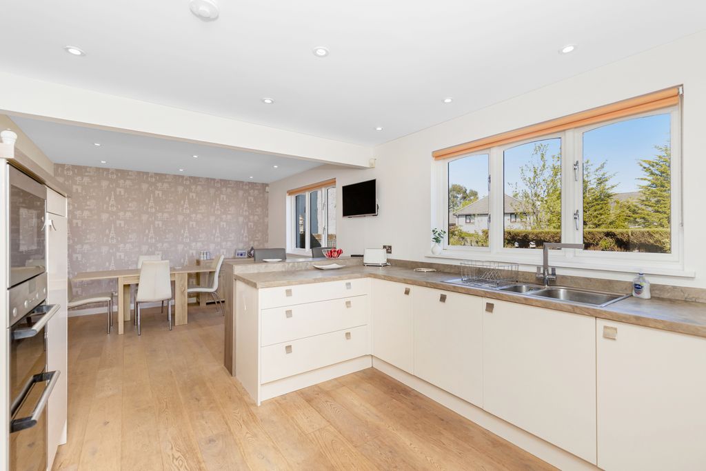 Additional image 9 of 5 bed villa for sale42 Eskfield Grove, Eskbank EH22