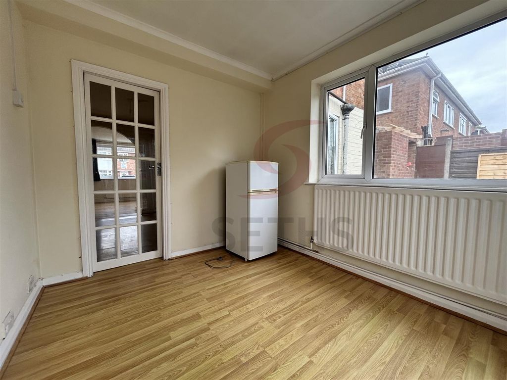 Additional image 6 of 3 bed semi-detached house to rentFerndale Road, Thurmaston, Leicester LE4