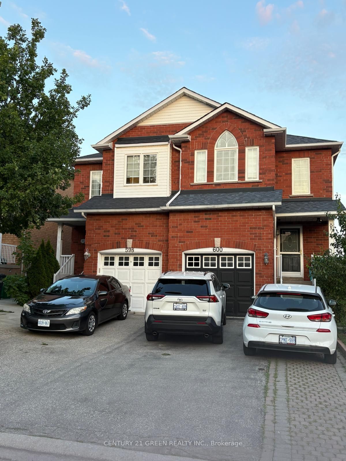 BSMT-598 Dolly Bird Lane, Mississauga, ON, L5W 1G7