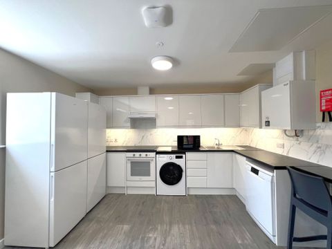 Hepburn Court, Hepburn Road, Bristol BS2