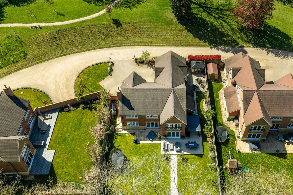 Additional image 34 of 6 bed detached house for saleEarls Farm Way, Towcester NN12