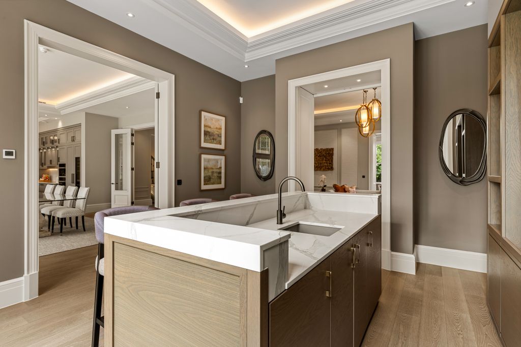 Additional image 10 of 6 bed property for saleEast Road, St George’S Hill, Surrey KT13