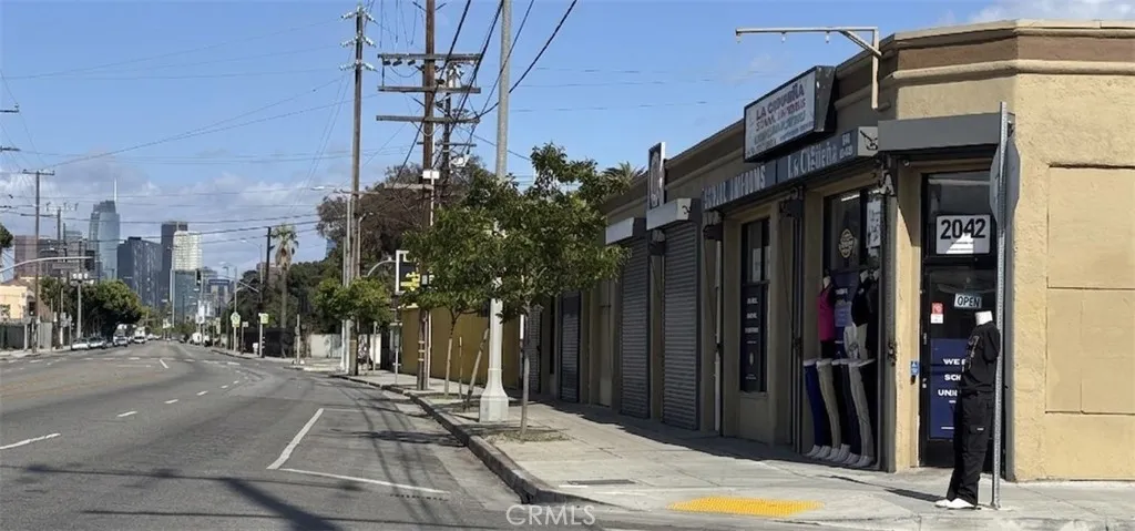 Additional image 4 of 2030 Venice Blvd, Los Angeles, CA 90006