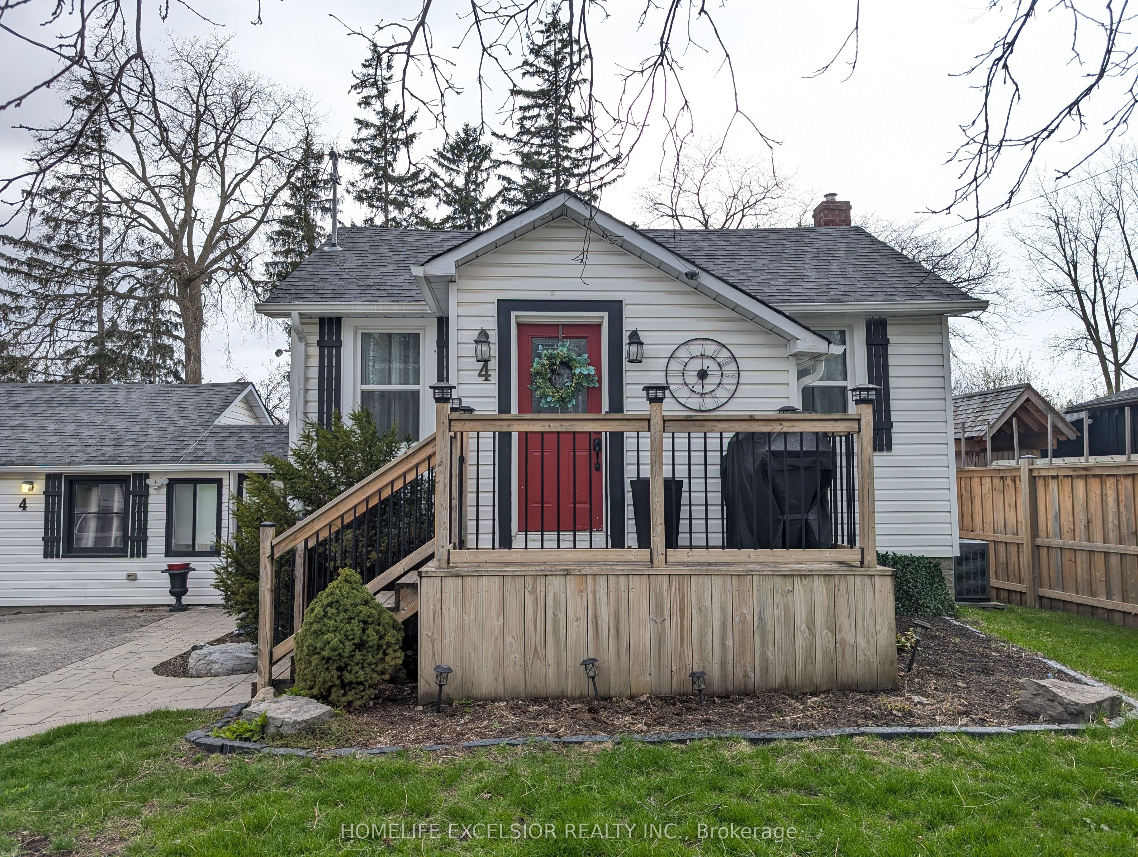 4 Albert Street, Whitchurch-stouffville, ON, L4A 4H1