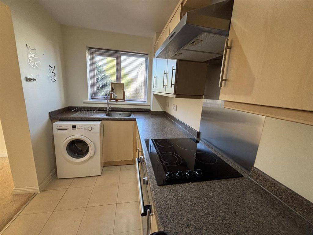 Additional image 10 of 2 bed flat for saleBryntition, Llanelli SA15