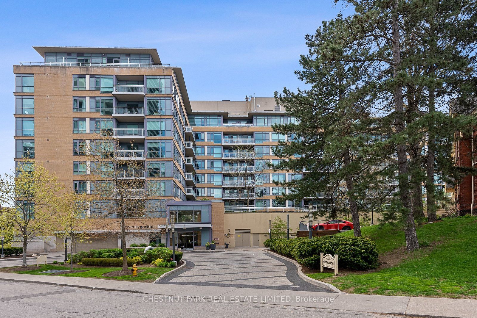 701-20 Gothic Avenue, Toronto, ON, M6P 1T5