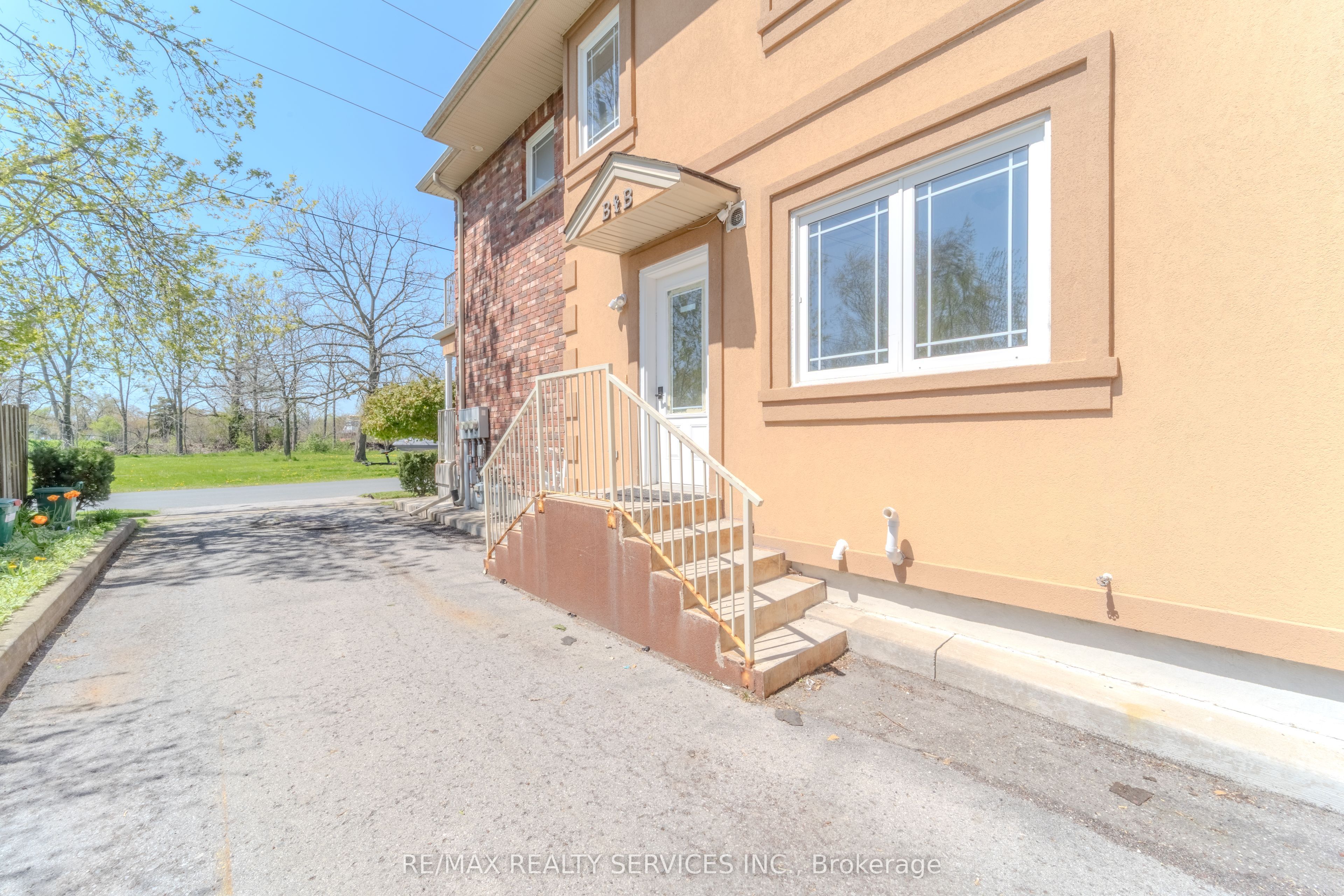 Additional image 3 of 8006 Norton Street SW, Niagara Falls, ON, L2G 6R9