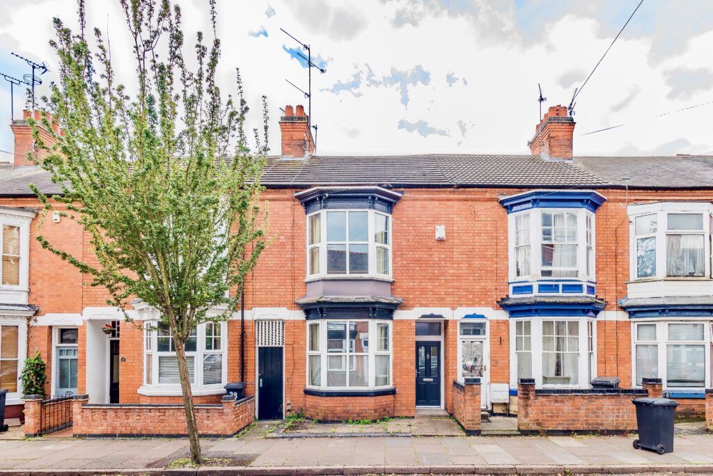 5 bed terraced house to rentBarclay Street, Leicester LE3