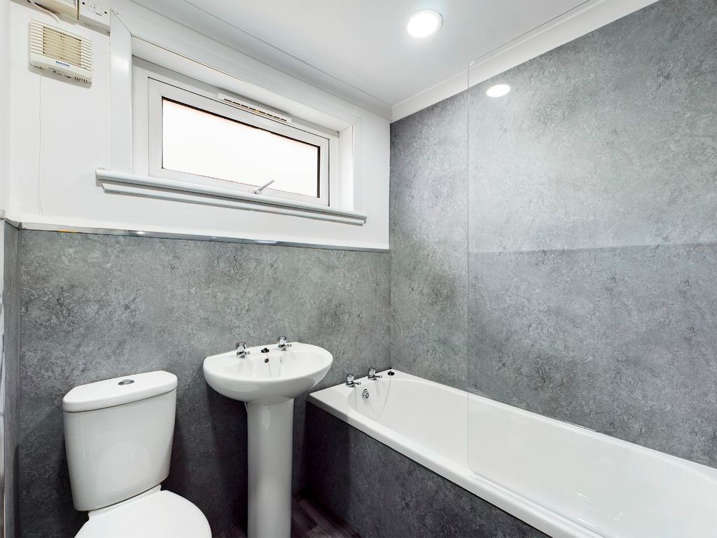 Additional image 4 of 2 bed terraced house to rentGair Crescent, Carluke ML8
