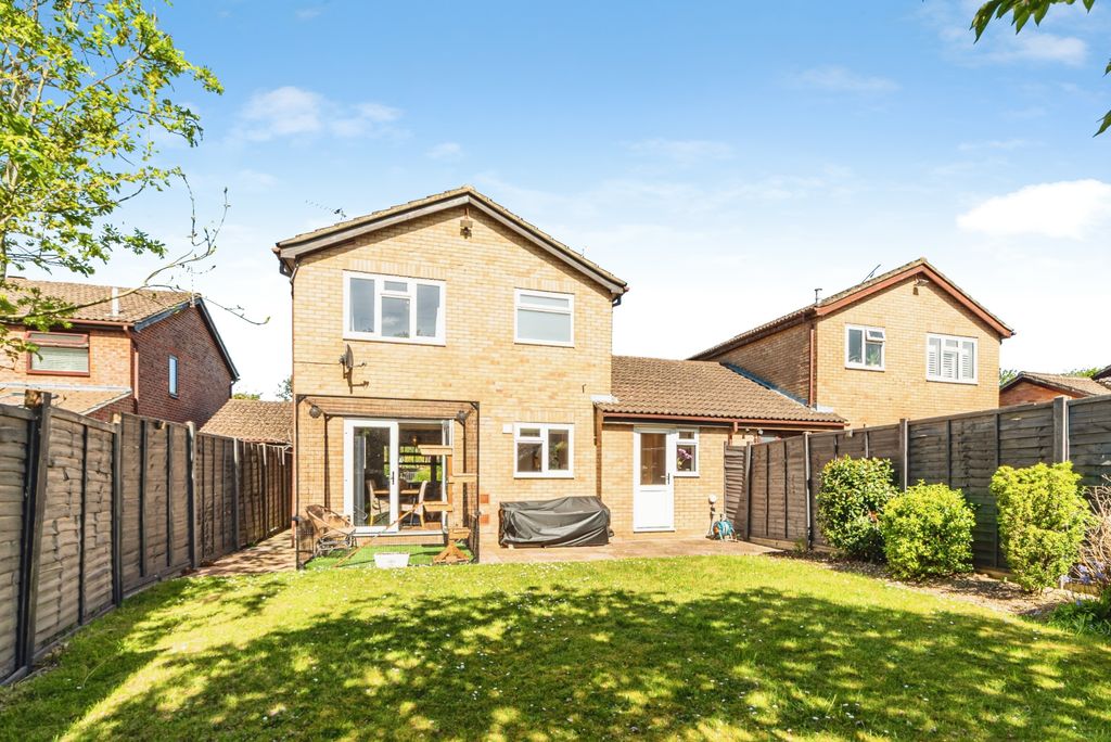 Additional image 22 of 3 bed link detached house for saleConstable Close, Basingstoke RG21