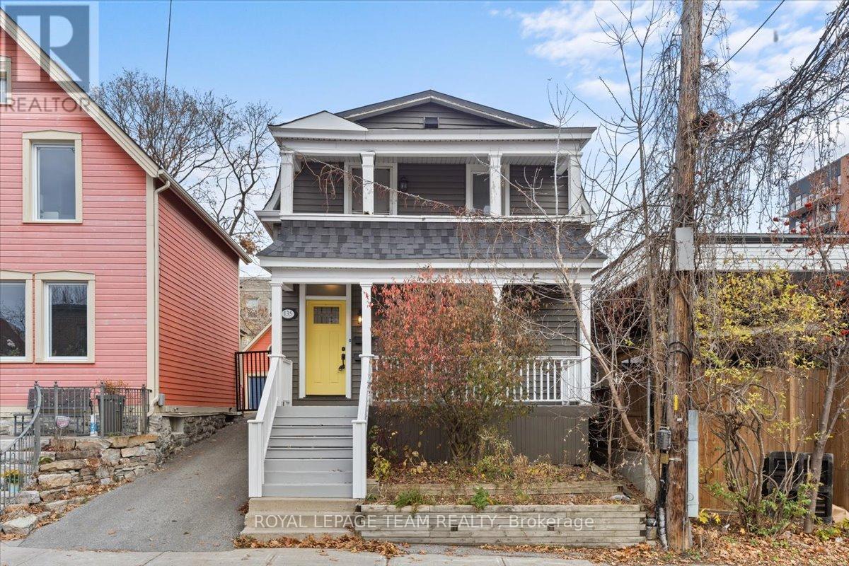 2 - 135 UPPER LORNE PLACE