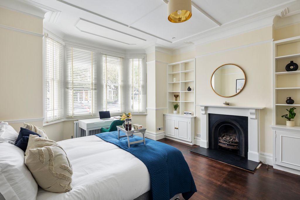 Additional image 9 of 2 bed flat to rentBurlington Avenue, Kew TW9