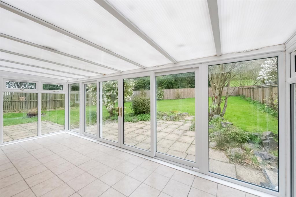 Additional image 14 of 3 bed detached bungalow for sale18 Ashley Avenue, Dollar FK14