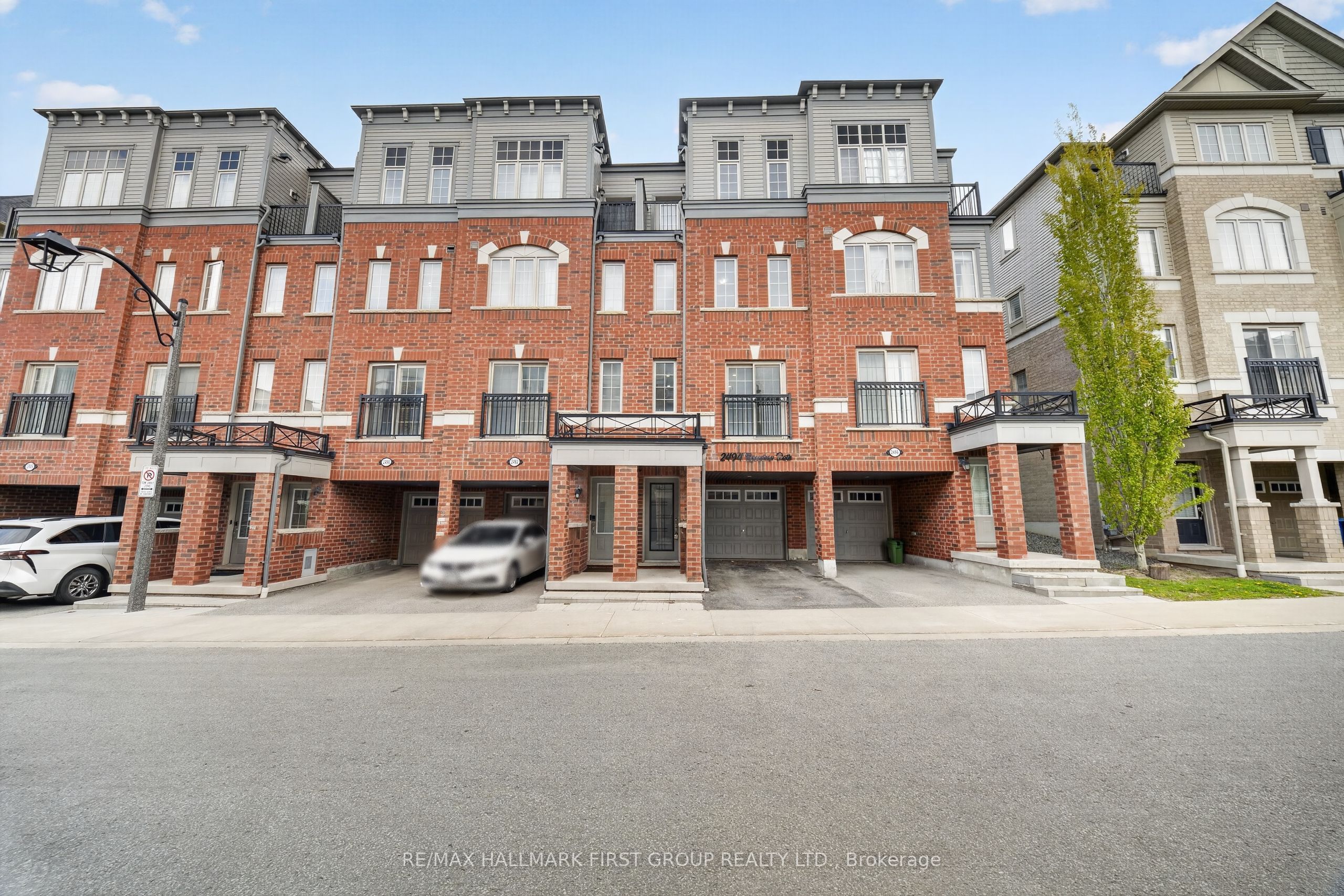 204-2494 Rosedrop Path, Oshawa, ON, L1L 0L2