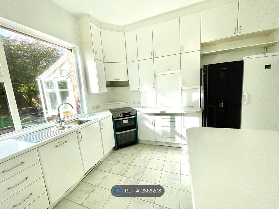 Additional image 6 of 4 bed semi-detached house to rentHolywell Avenue, Whitley Bay NE26