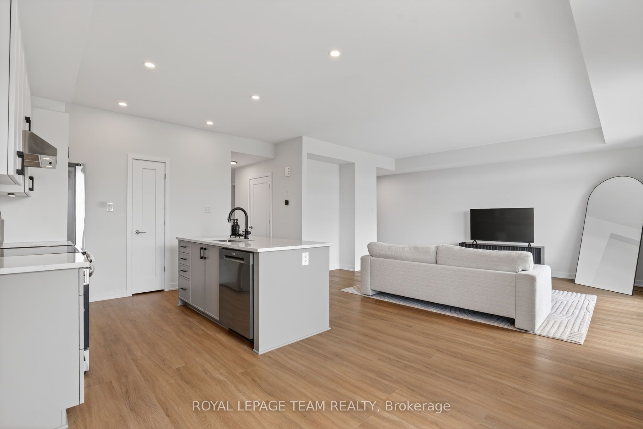 Additional image 6 of C-830 Roger Griffiths Avenue, Ottawa, ON, K2S 3A9