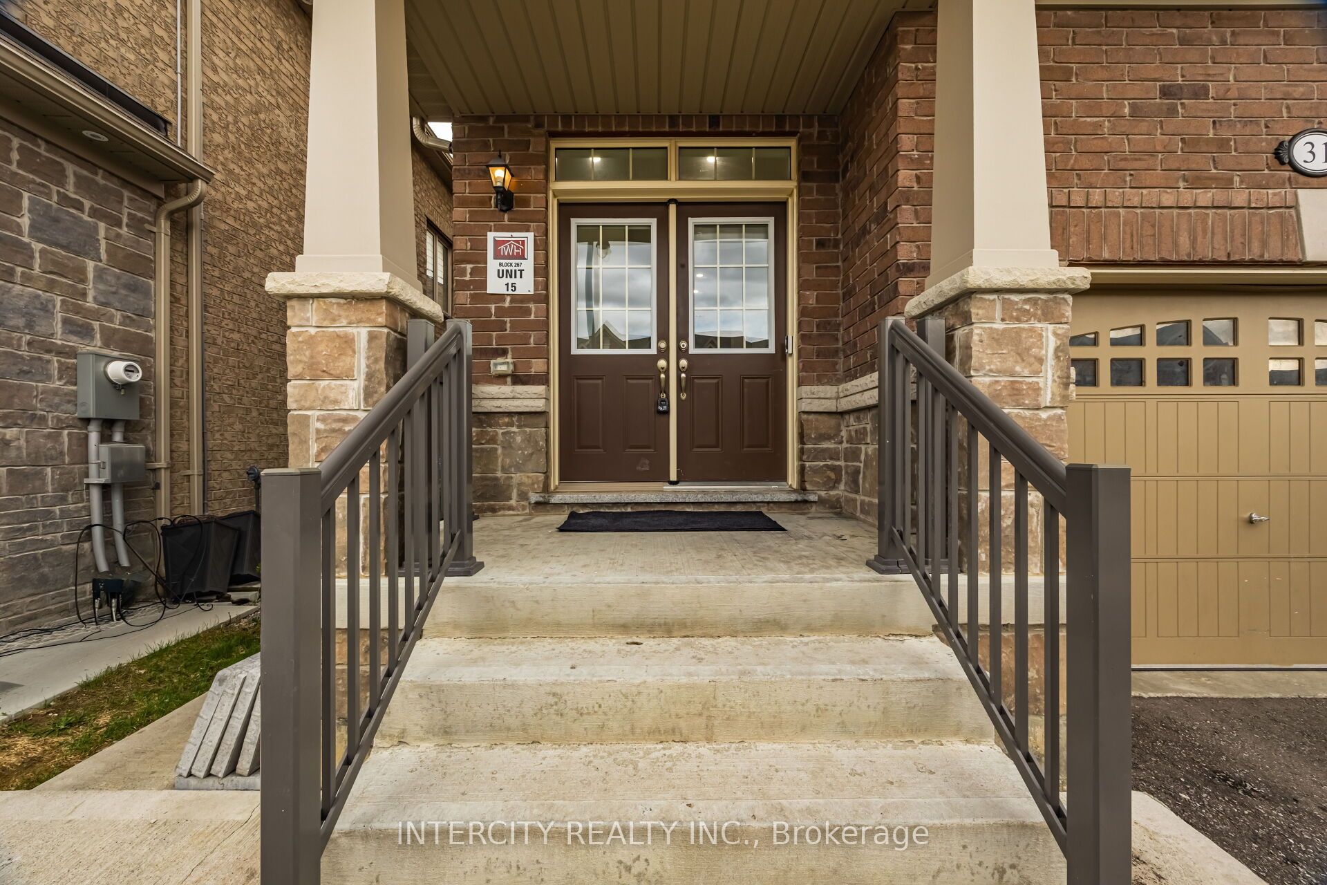 31 Matterhorn Road, Brampton, ON, L7A 5A3 photo 3