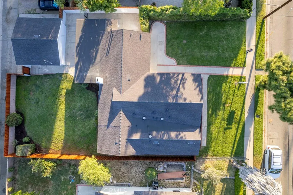 Additional image 3 of 22336 Saticoy St, Canoga Park, CA 91303