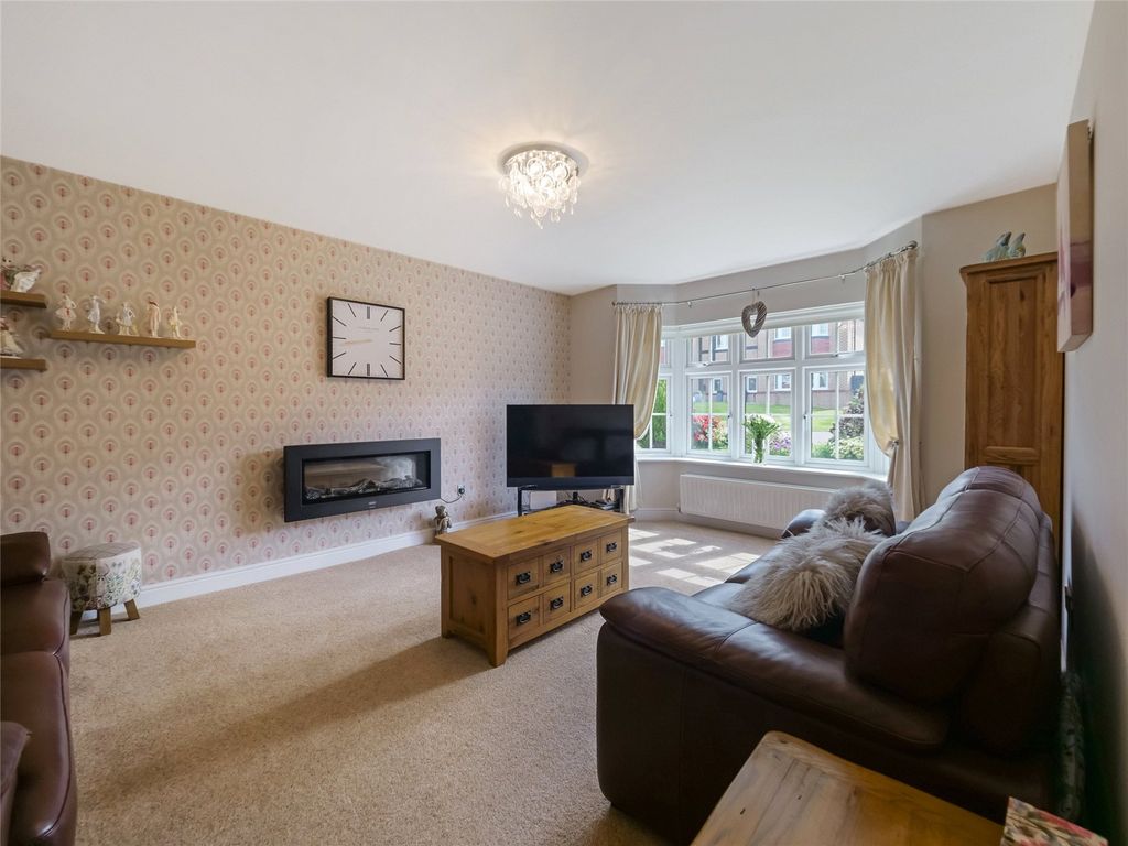 Additional image 2 of 4 bed detached house for saleNursery Gardens, Inverkip, Greenock, Inverclyde PA16