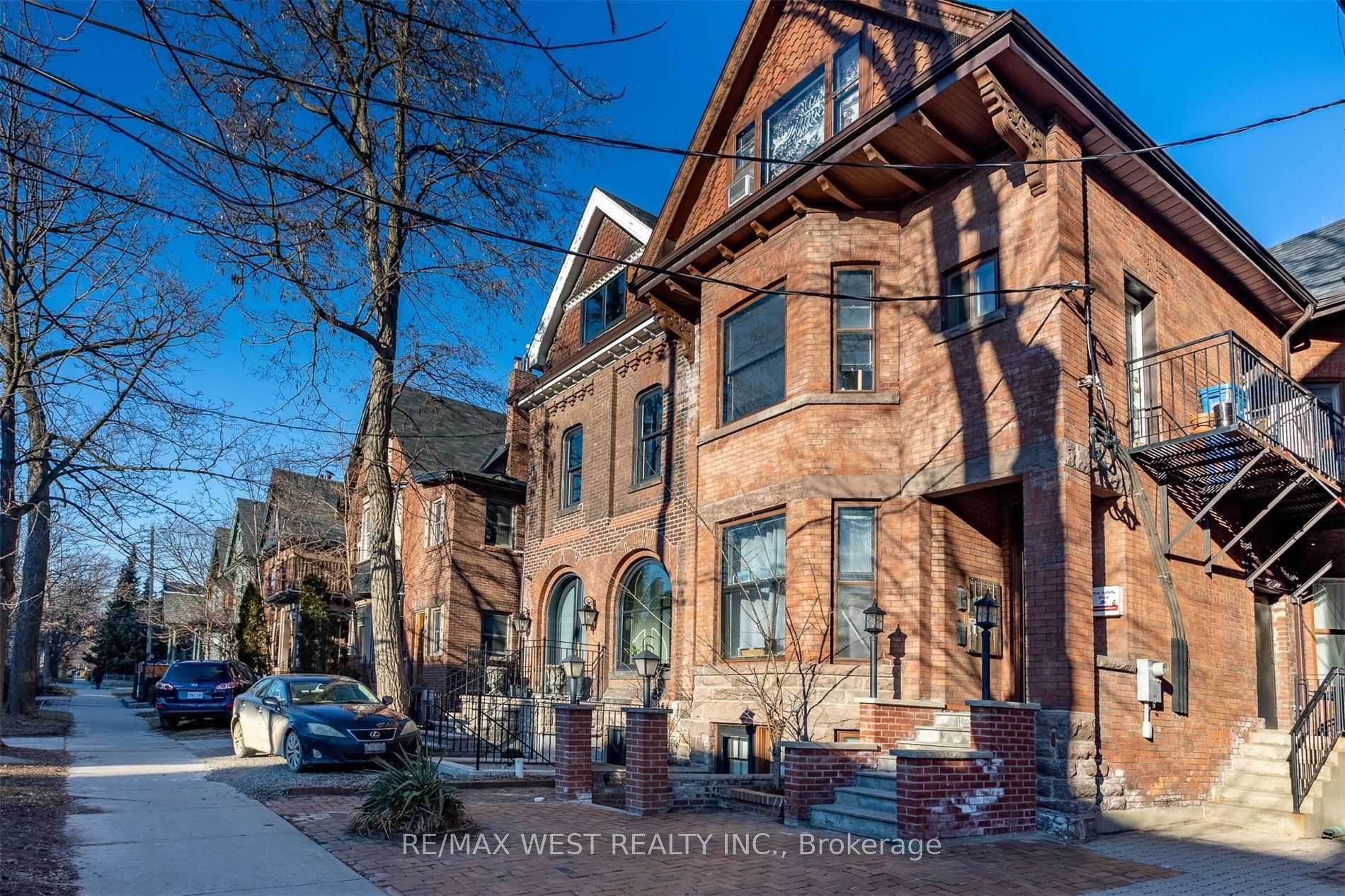 125 Madison Avenue, Toronto, ON, M5R 2S3