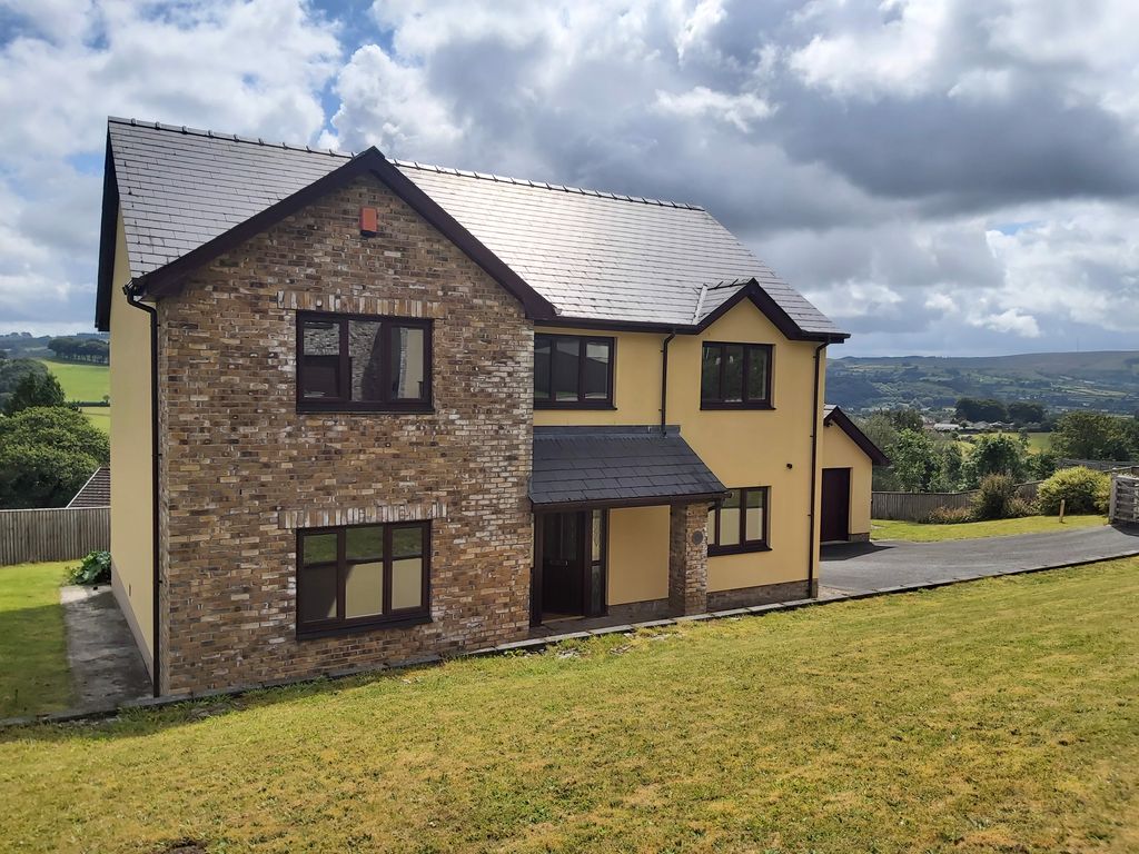 4 bed detached house to rentForest Road, Lampeter SA48