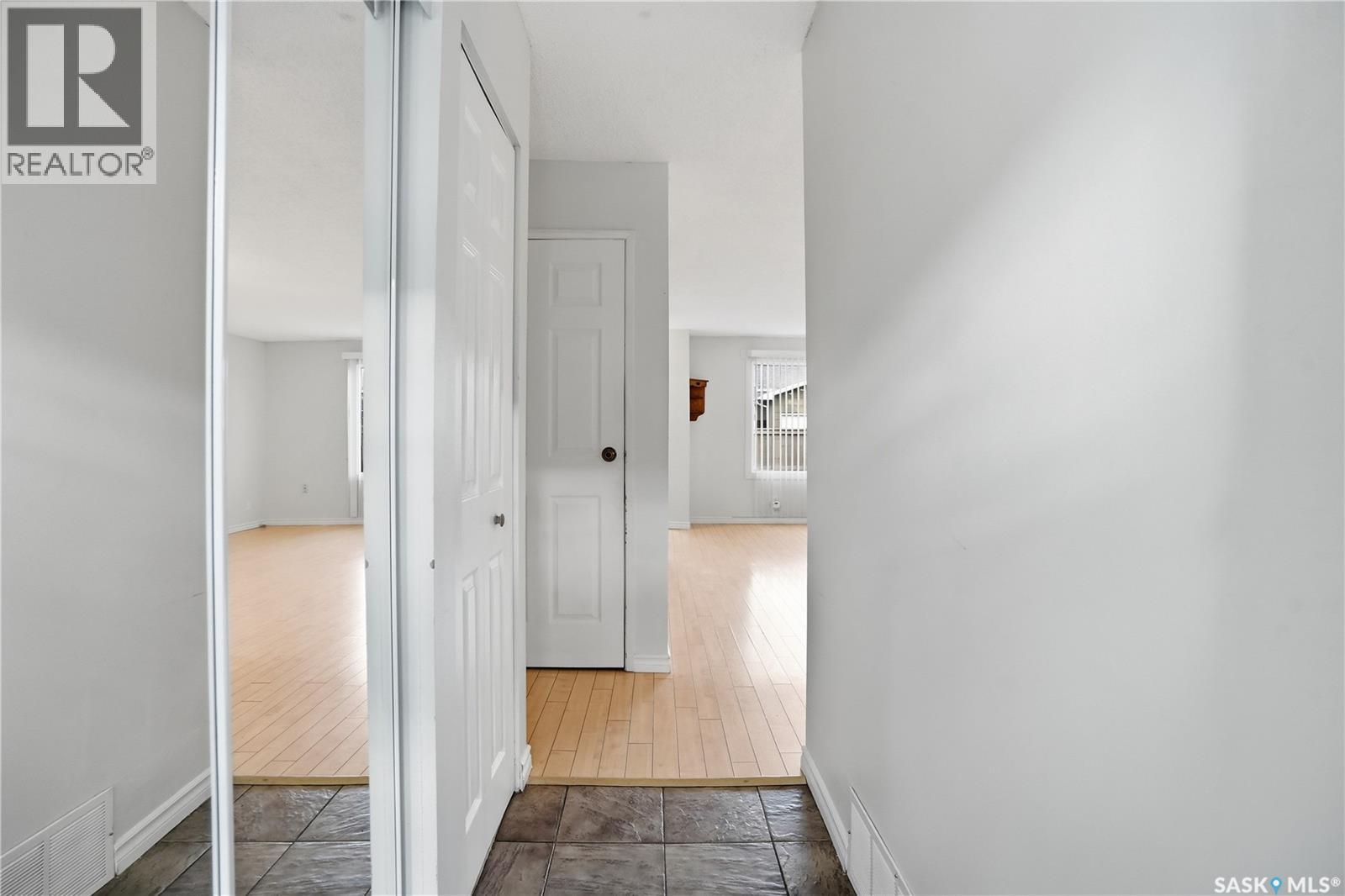 15 Killarney Way, Regina, SK, S4S6V8 photo 4