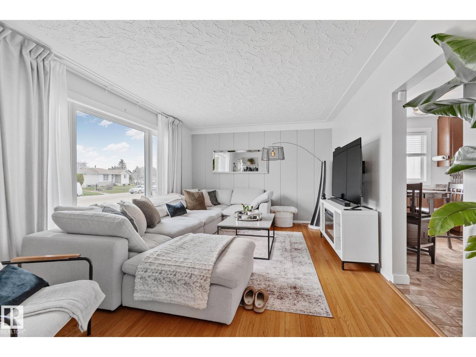 Additional image 3 of 13516 104a Street NW, Edmonton, AB, T5E4R2
