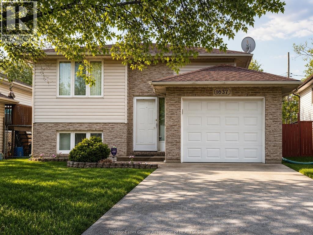1637 St. Clair Avenue, Windsor, ON, N9B3K9