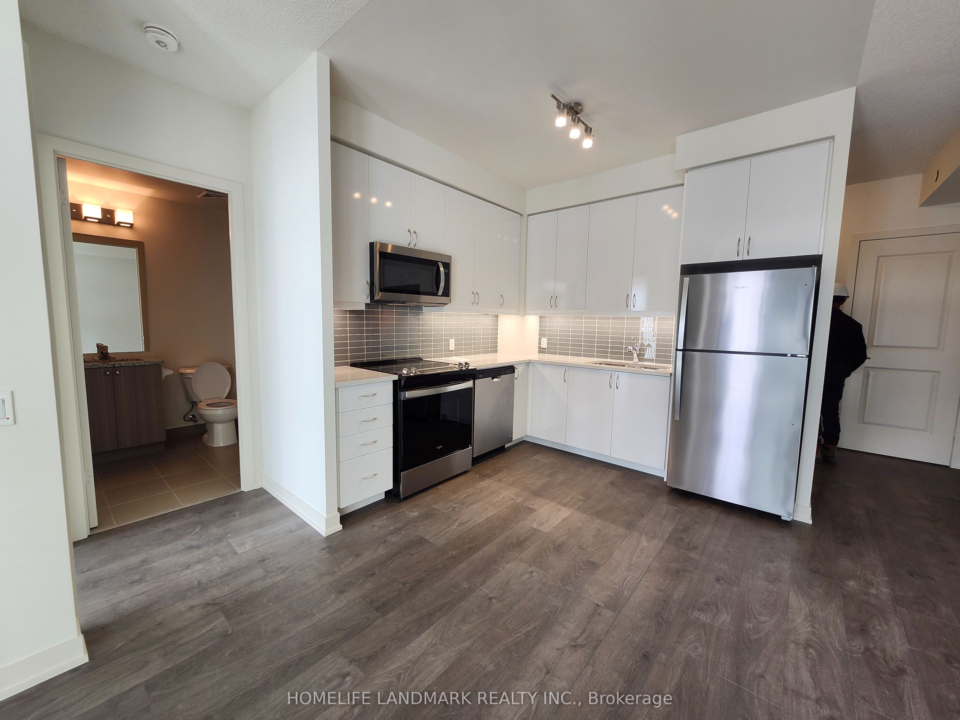 1007-4955 Yonge Street, Toronto, ON, M2N 0L8