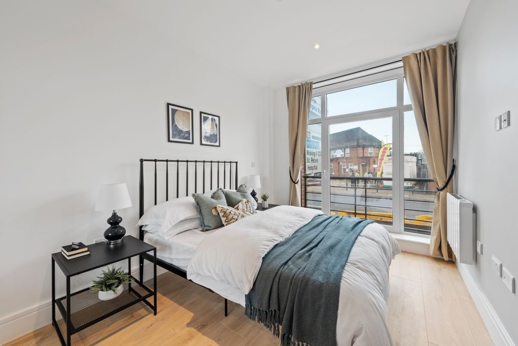 Additional image 4 of 1 bed flat to rentPyrcroft Road, Chertsey KT16