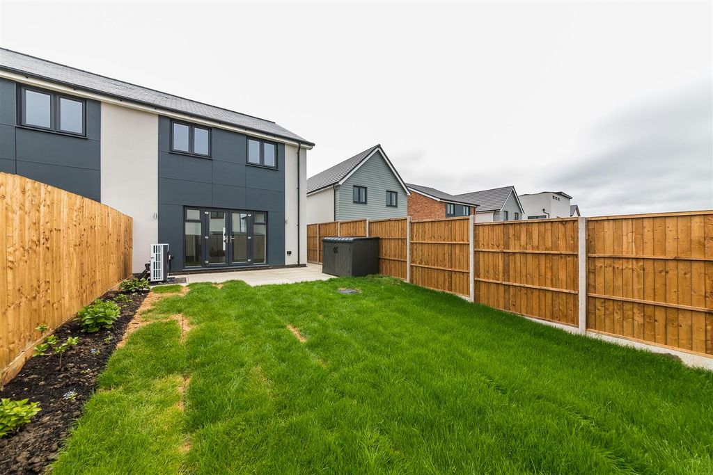 Additional image 17 of 3 bed semi-detached house to rentAnniversary Avenue East, Ambrosden OX25
