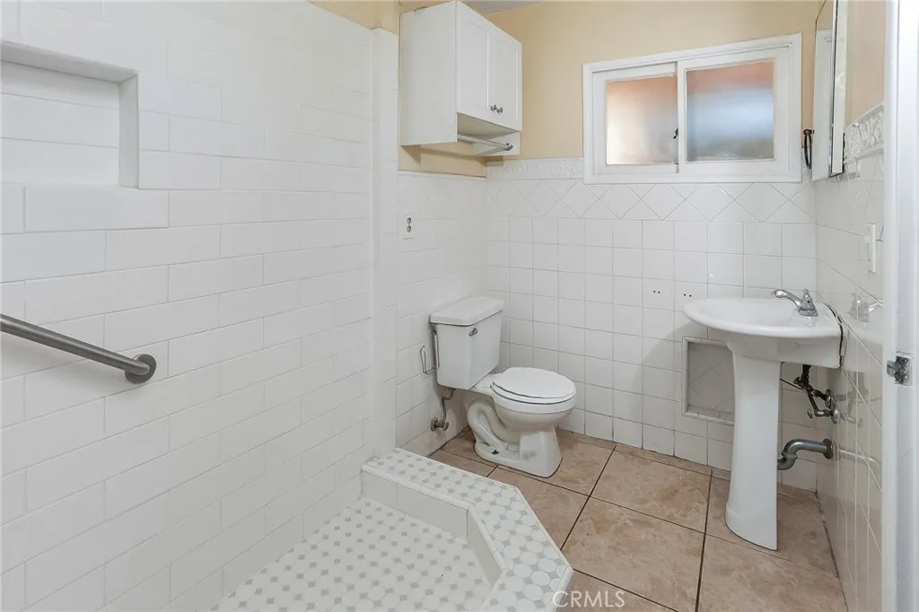 Additional image 17 of 7915 Owensmouth Avenue, Canoga Park, CA 91304