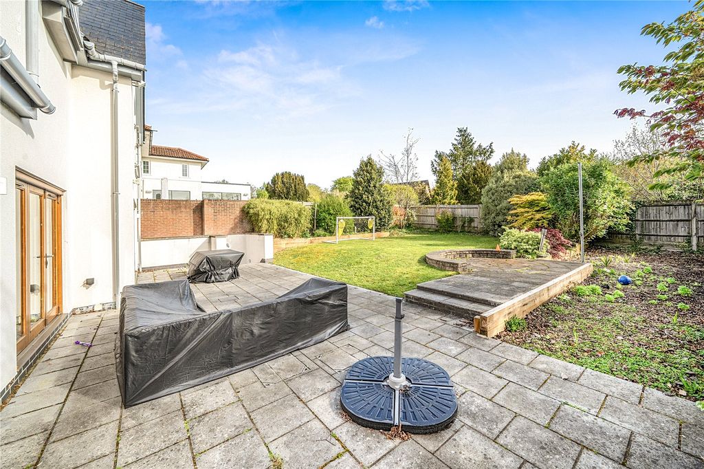 Additional image 13 of 5 bed detached house to rentCheriton Road, Winchester, Hampshire SO22