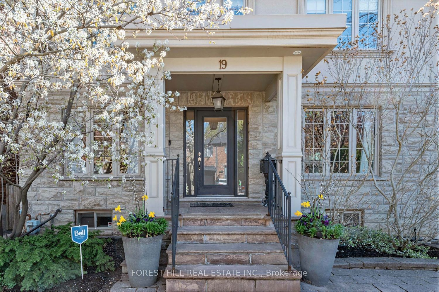 Additional image 3 of 19 Menin Road, Toronto, ON, M6C 3J1