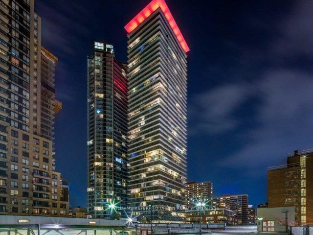 806-33 Charles Street E, Toronto, ON, M4Y 0A2