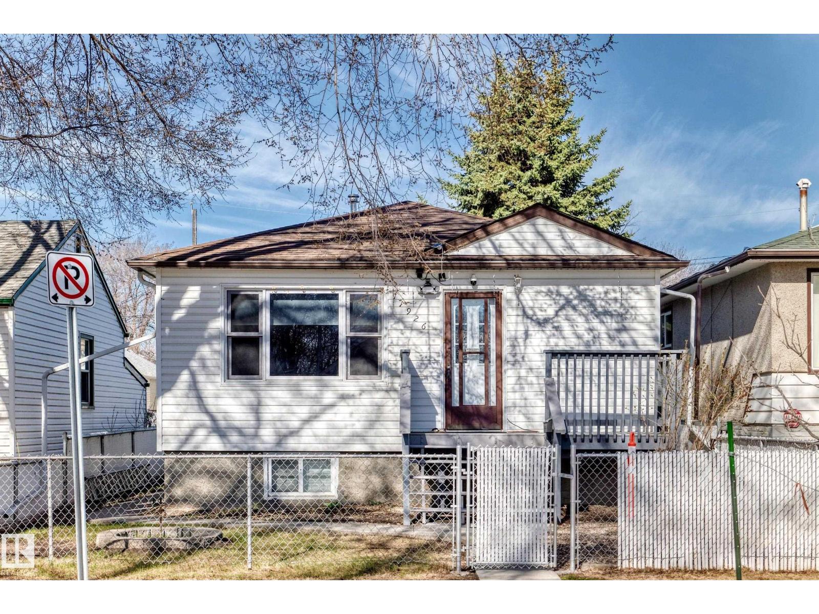 11926 77 Street NW, Edmonton, AB, T5B2G4