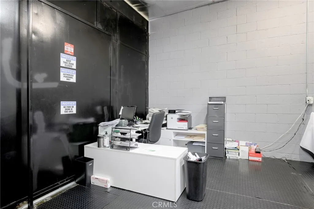 Additional image 33 of 3210 N San Fernando Blvd, Burbank, CA 91504