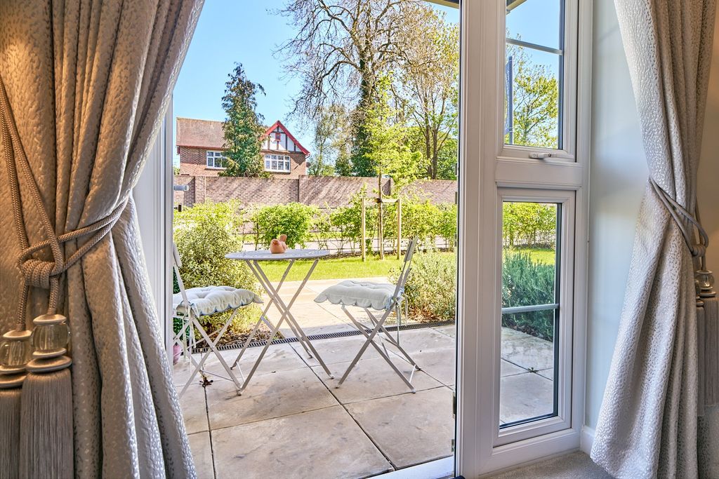 1 bed flat to rentSaffron Walden CB10 photo 4