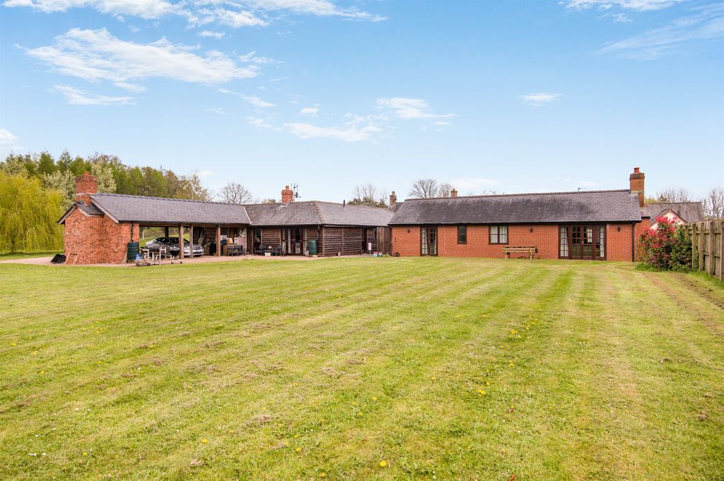 Additional image 28 of 8 bed bungalow for saleLlandenny, Usk, Monmouthshire NP15