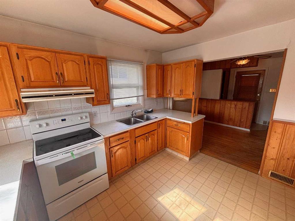 Additional image 5 of 1238 8 Street N, Lethbridge, AB, T1H 1Z4