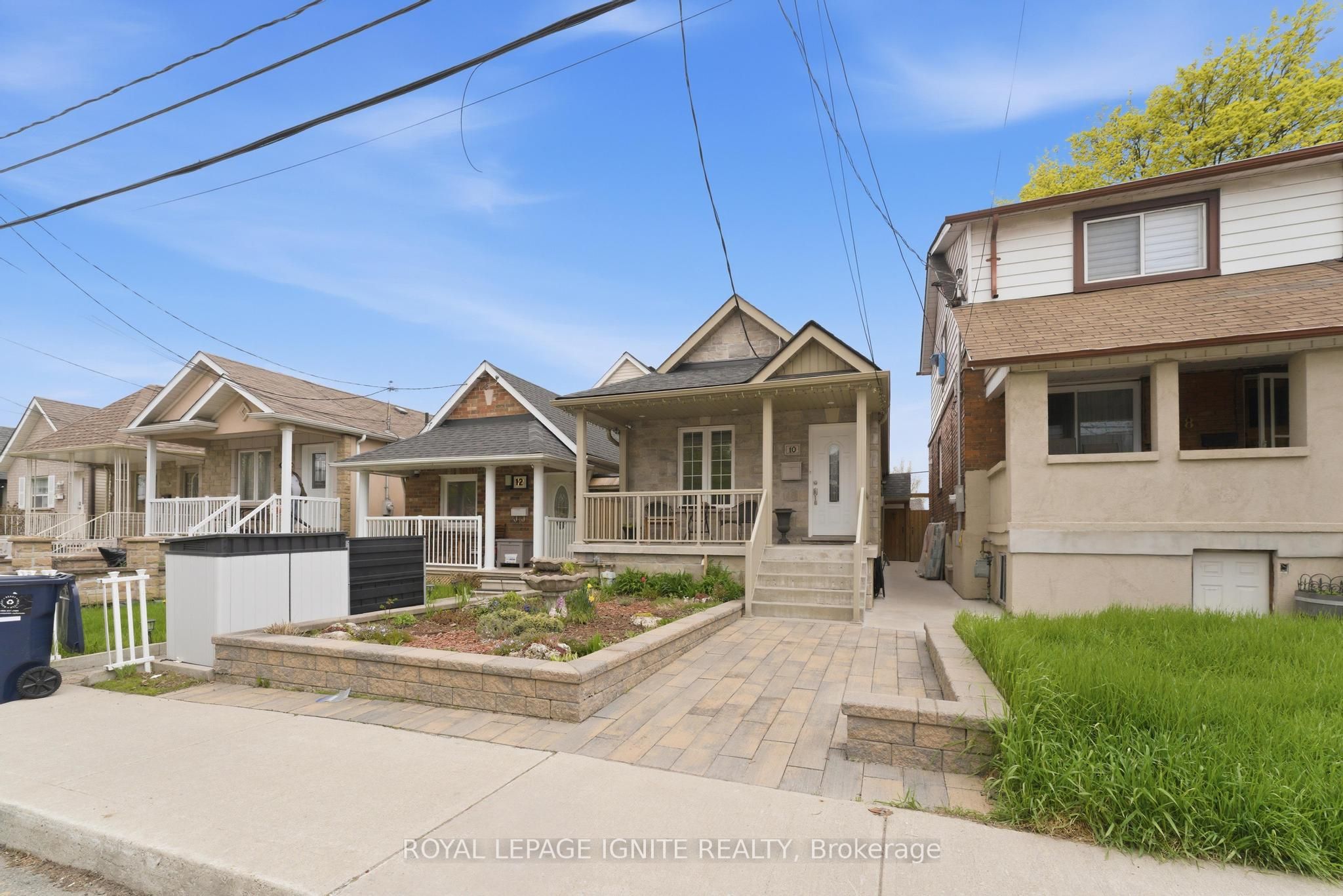 10 Cayuga Avenue, Toronto, ON, M6N 2G1