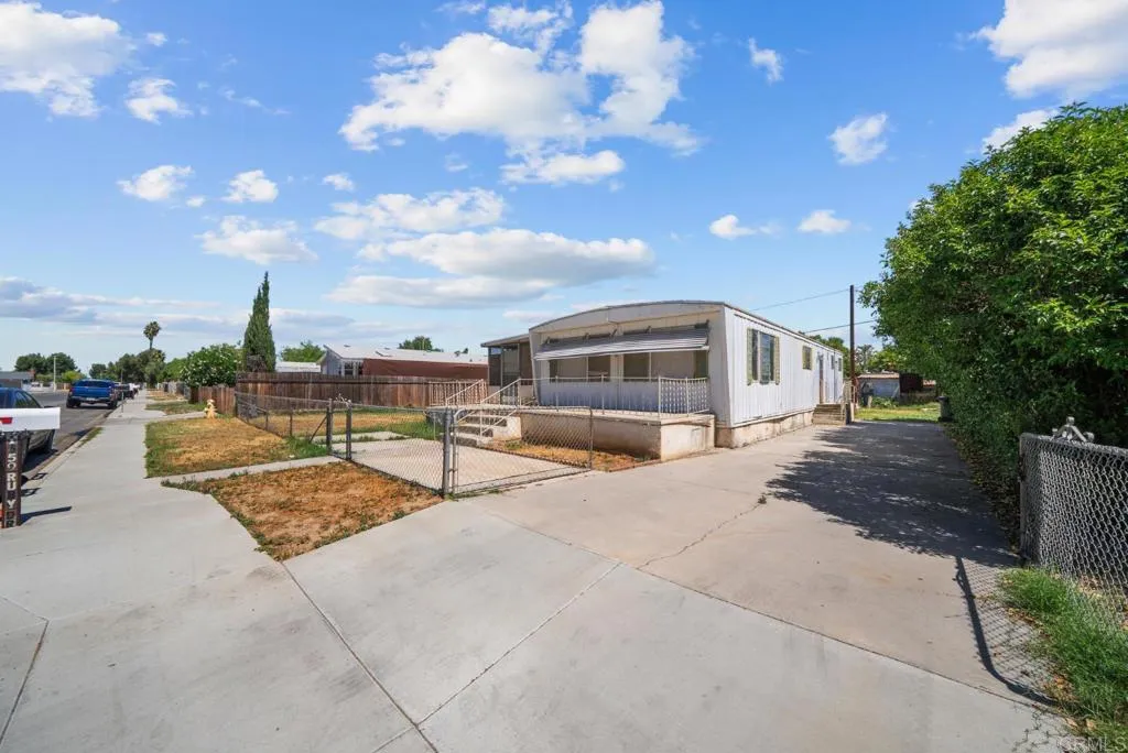 1659 Ruby Drive, Perris, CA 92571 photo 3