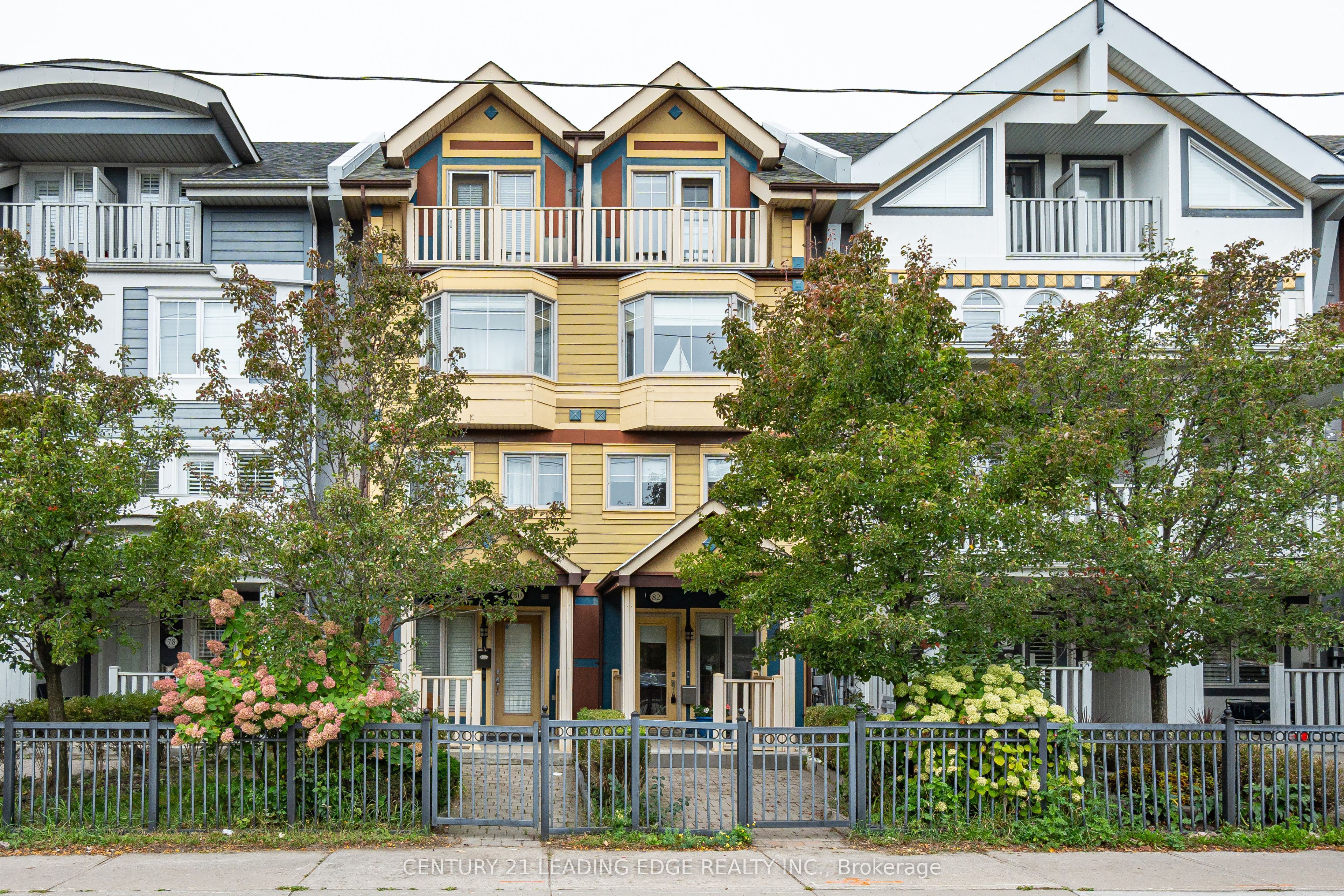 82 Woodbine Avenue, Toronto, ON, M4L 2A2
